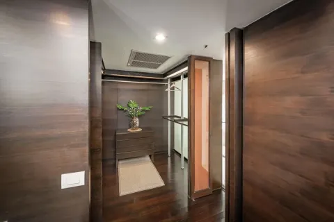 Condo in Khlong Toei, Bangkok, Thailand, 2 bedrooms  № 161354 - photo 27