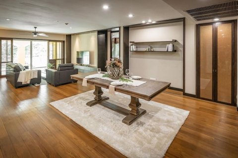 Condo in Khlong Toei, Bangkok, Thailand, 2 bedrooms  № 161354 - photo 13