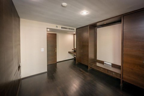 Condo in Khlong Toei, Bangkok, Thailand, 2 bedrooms  № 161354 - photo 6