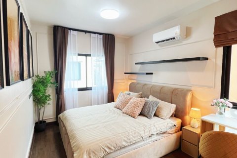 Таунхаус в Банг Пхли Яи, Таиланд с 3 спальнями № 137969 - фото 17