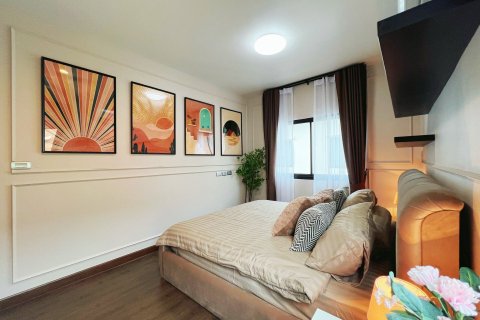 Таунхаус в Банг Пхли Яи, Таиланд с 3 спальнями № 137969 - фото 1