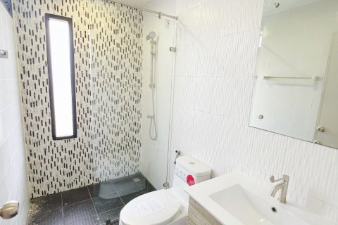 Таунхаус в Банг Пхли Яи, Таиланд с 3 спальнями № 137969 - фото 21