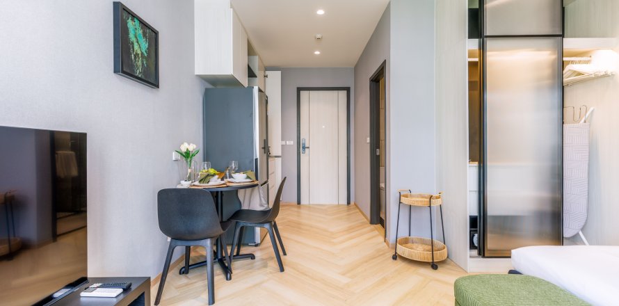 Studio in the Condo in Phuket, Thailand  № 168976