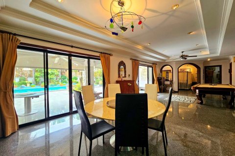 Villa in Hua Hin, Thailand 3 bedrooms № 168972 - photo 9