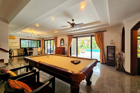 Villa in Hua Hin, Thailand 3 bedrooms № 168972 - photo 10