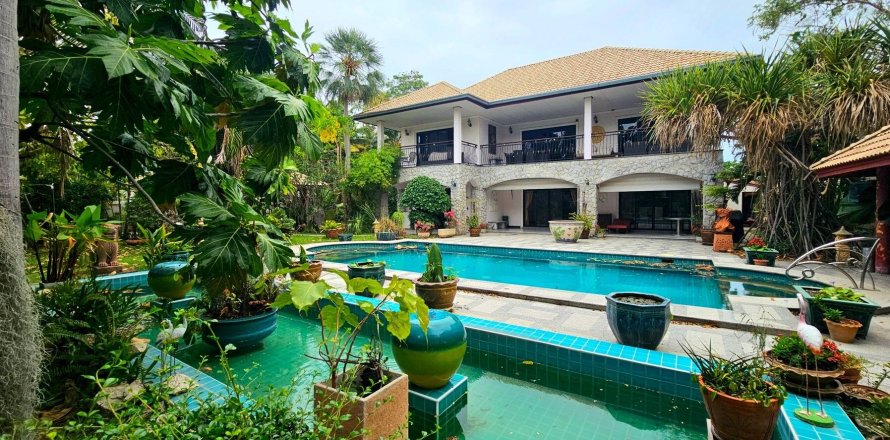 Villa in Hua Hin, Thailand 3 bedrooms № 168972