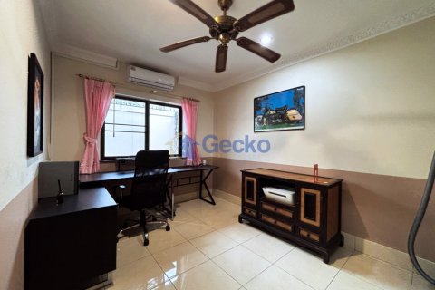 บ้านในพัทยา, ประเทศไทย 5 ห้องนอน № 197054 - รูปถ่าย 17