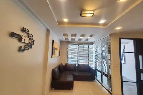 Таунхаус в Суан Луанге, Бангкок, Таиланд с 3 спальнями  № 153394 - фото 7