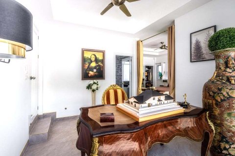 Villa in Phuket, Thailand 5 bedrooms № 160722 - photo 18