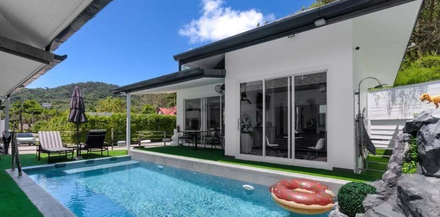Villa in Phuket, Thailand 5 bedrooms № 160722