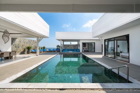 Villa in Ko Samui, Thailand 7 bedrooms № 148415 - photo 1