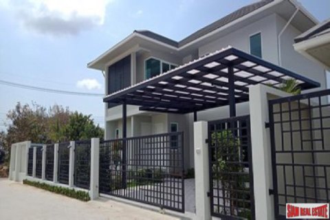 House in Pattaya, Thailand 3 bedrooms № 193546 - photo 3