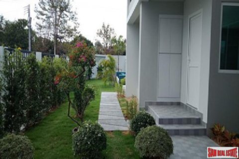 House in Pattaya, Thailand 3 bedrooms № 193546 - photo 4