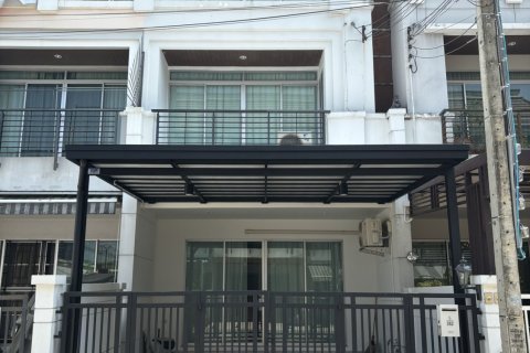 Townhouse in Suan Luang, Bangkok, Thailand 3 bedrooms № 169024