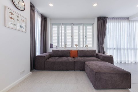 Condo in Hua Hin, Thailand, 2 bedrooms  № 169026 - photo 3