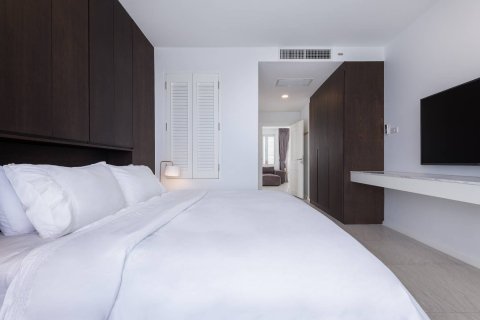 Condo in Hua Hin, Thailand, 2 bedrooms  № 169026 - photo 28