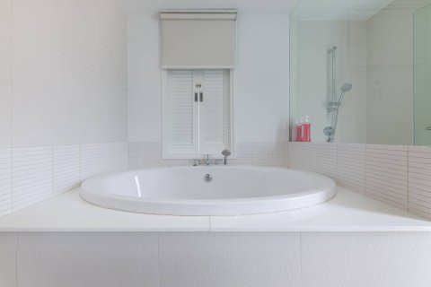 Condo in Hua Hin, Thailand, 2 bedrooms  № 169026 - photo 22