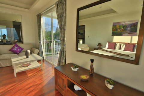 Condo in Ko Samui, Thailand, 2 bedrooms  № 169022 - photo 4