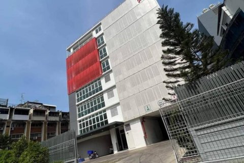 Commercial property in Bangkok, Thailand 5000 sq.m. № 114792 - photo 2