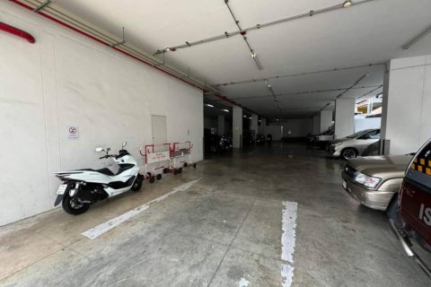 Commercial property in Bangkok, Thailand 5000 sq.m. № 114792 - photo 7