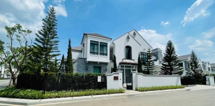 Villa in Saphan Sung, Bangkok, Thailand 5 bedrooms № 133930