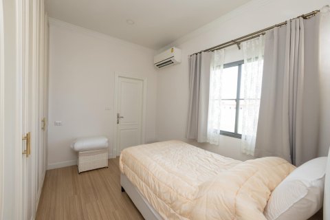 Кондоминиум с 4 спальнями в Банг Пхли Яи, Таиланд № 133927 - фото 8