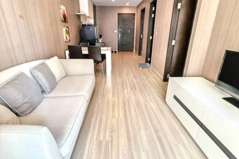 Condo in Bangkok, Thailand, 2 bedrooms  № 120420 - photo 1