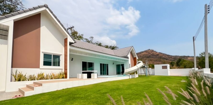 Villa in Hua Hin, Thailand 4 bedrooms № 120423