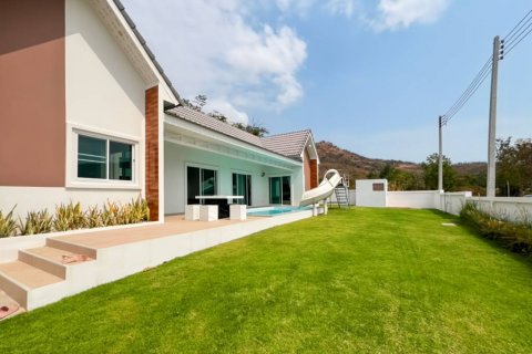 Villa in Hua Hin, Thailand 4 bedrooms № 120423 - photo 3