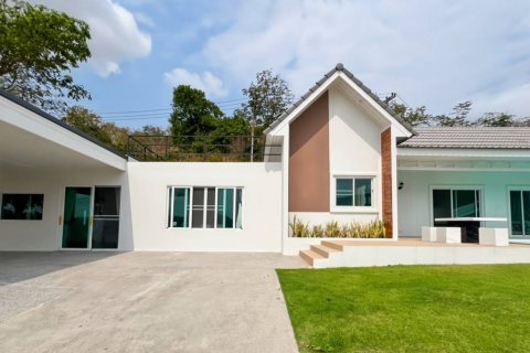 Villa in Hua Hin, Thailand 4 bedrooms № 120423 - photo 2