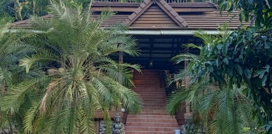 Дом в Лампхуне, Таиланд с 10 спальнями  № 155936