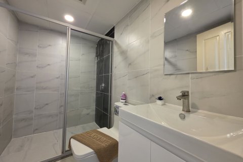 Condo à Phuket, Thaïlande, 2 chambres  № 155934 - photo 9