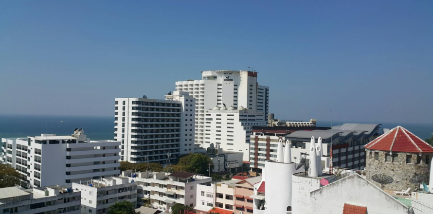 Studio in the Condo in Pattaya, Thailand  № 205345