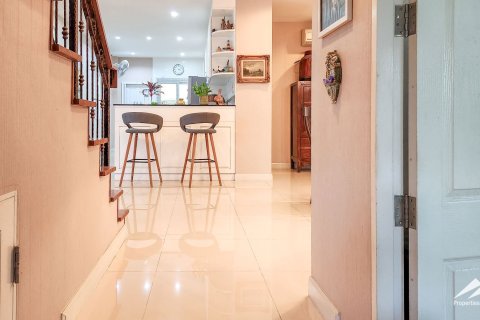 House in Chiang Mai, Thailand 5 bedrooms № 122796 - photo 16