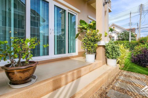 House in Chiang Mai, Thailand 5 bedrooms № 122796 - photo 4