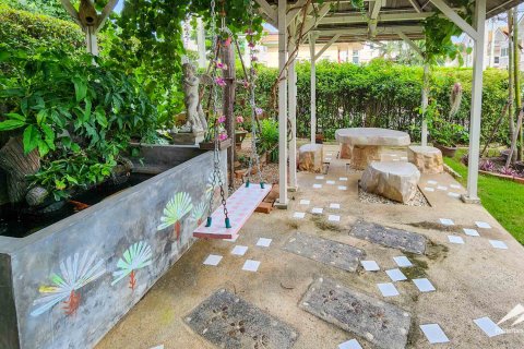 House in Chiang Mai, Thailand 5 bedrooms № 122796 - photo 11