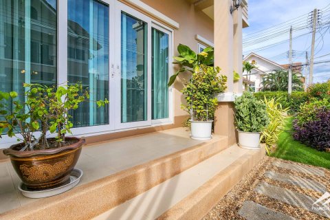 House in Chiang Mai, Thailand 5 bedrooms № 122796 - photo 4