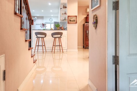 House in Chiang Mai, Thailand 5 bedrooms № 122796 - photo 16