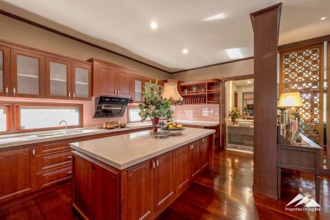 Villa in Chiang Mai, Thailand 5 bedrooms № 122799 - photo 17