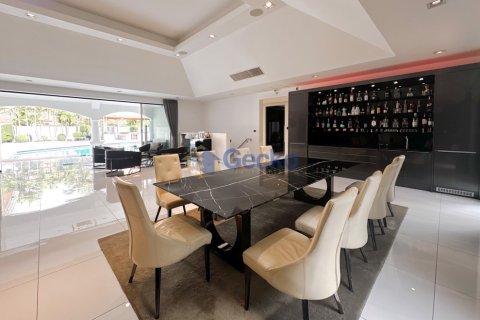 House in Pattaya, Thailand 6 bedrooms № 196375 - photo 20