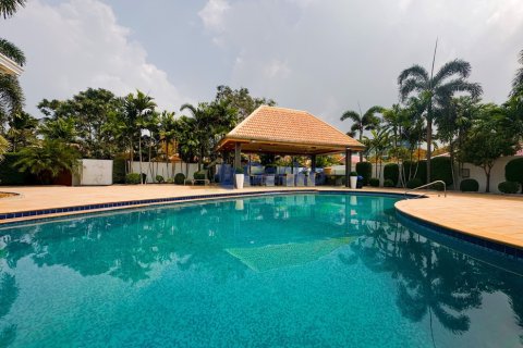 House in Pattaya, Thailand 6 bedrooms № 196375 - photo 7