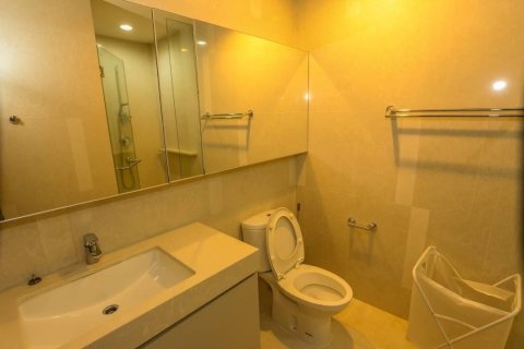 Condo à Watthana, Bangkok, Thaïlande, 2 chambres  № 163301 - photo 17
