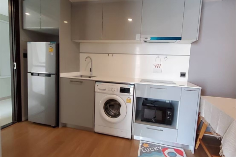 Condo in Bangkok, Thailand, 2 bedrooms № 209848 - photo 5