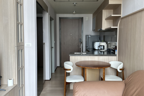Condo in Bangkok, Thailand, 1 bedroom  № 209843 - photo 8