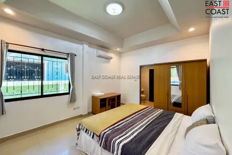 Casa de 2 dormitorios en Pattaya, Tailandia № 212339 - foto 17
