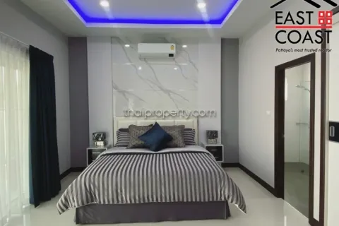 Casa de 3 dormitorios en Pattaya, Tailandia № 212344 - foto 16