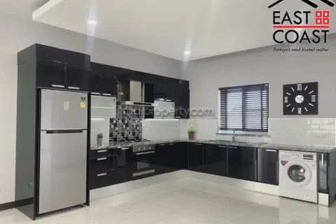 Casa de 3 dormitorios en Pattaya, Tailandia № 212344 - foto 10