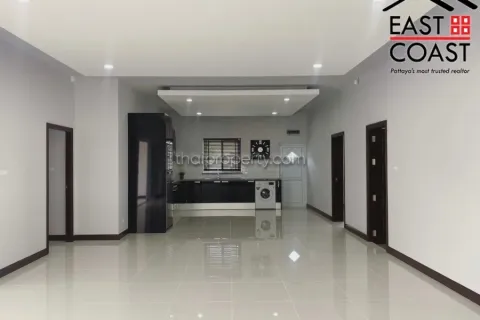 Casa de 3 dormitorios en Pattaya, Tailandia № 212344 - foto 9