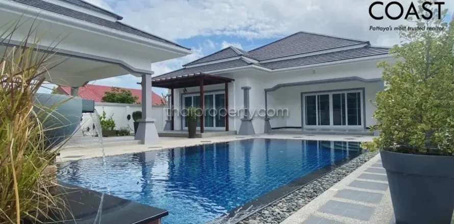 Casa de 3 dormitorios en Pattaya, Tailandia № 212344