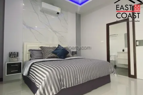 Casa de 3 dormitorios en Pattaya, Tailandia № 212344 - foto 15